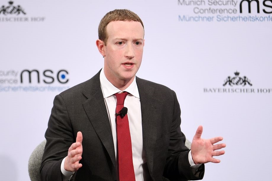 Mark Zuckerberg giải thích thế nào về việc để nguyên bài đăng của Tổng thống Donald Trump trên Facebook?