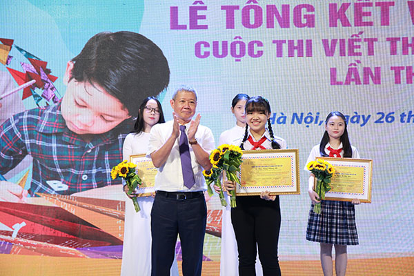 Học sinh Huế giành giải Nhất quốc gia thi viết thư quốc tế UPU 49