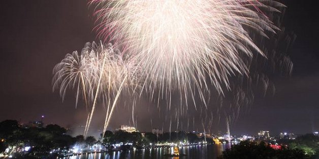 Nghe VietNamNet: Hà Nội bắn pháo hoa tại 30 điểm đêm Giao thừa Tết Nguyên đán Canh Tý 2020