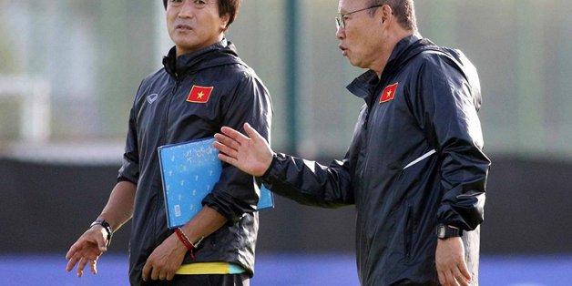 Nghe VietNamNet: VFF chuẩn bị gia hạn hợp đồng các trợ lý của HLV Park Hang Seo