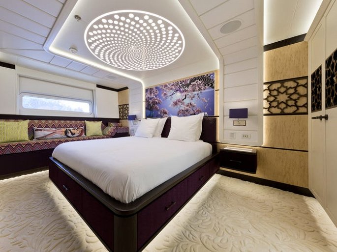 Tan muc sieu du thuyen dat vang 720 ty dong phuc vu dai gia hinh anh 3