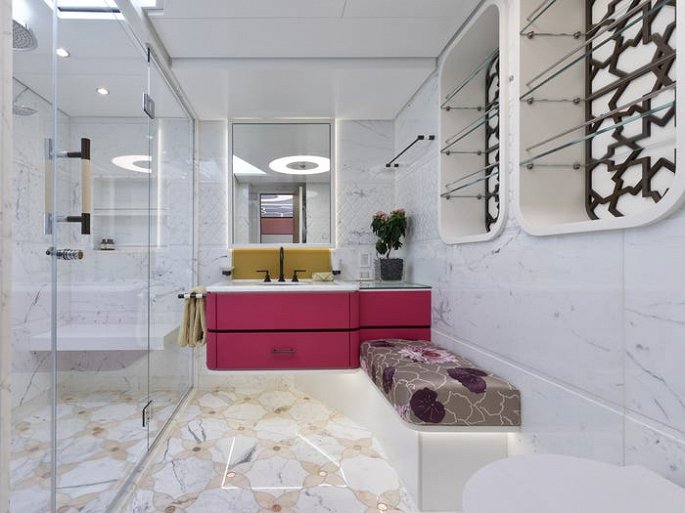 Tan muc sieu du thuyen dat vang 720 ty dong phuc vu dai gia hinh anh 4