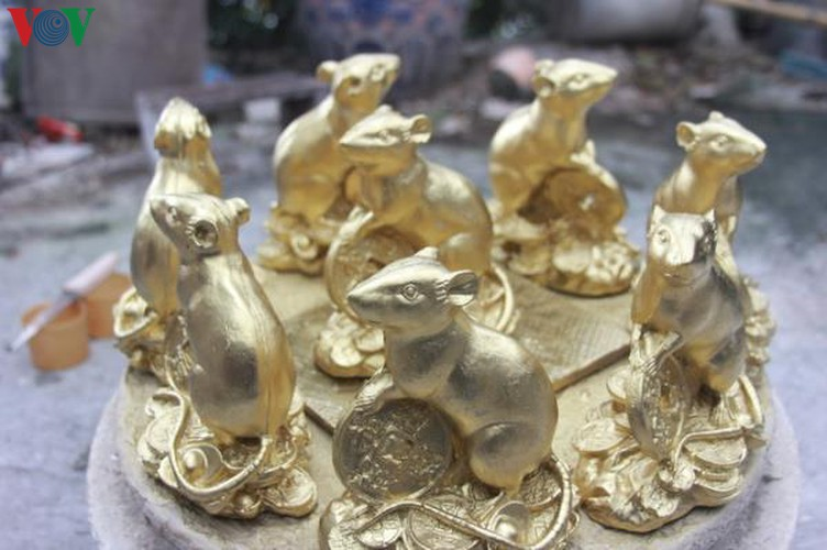 mice-shaped ceramic products go on sale in bat trang village hinh 3