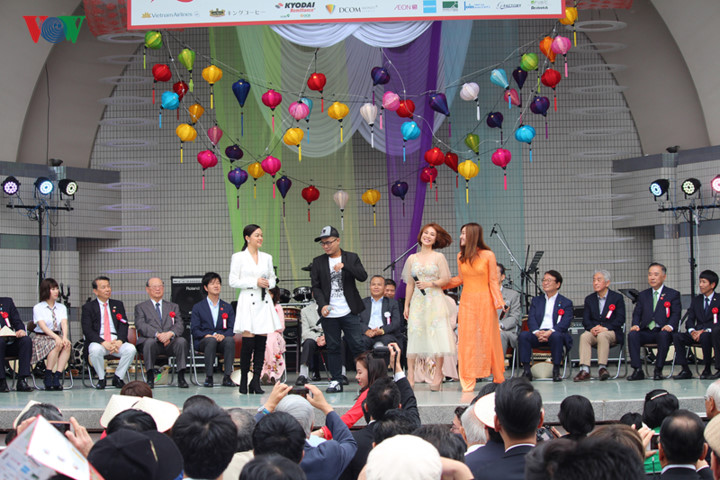 japanese audience get taste of vietnamese culture at festival 2019 hinh 2