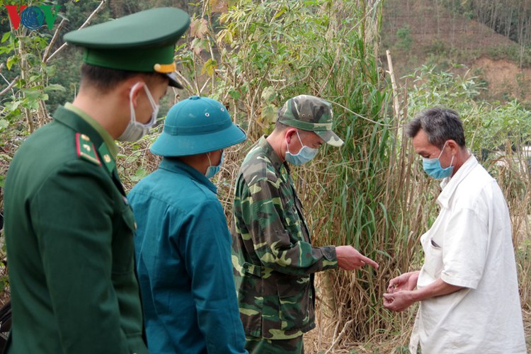 border guards undergo hardships combating covid-19 epidemic hinh 4