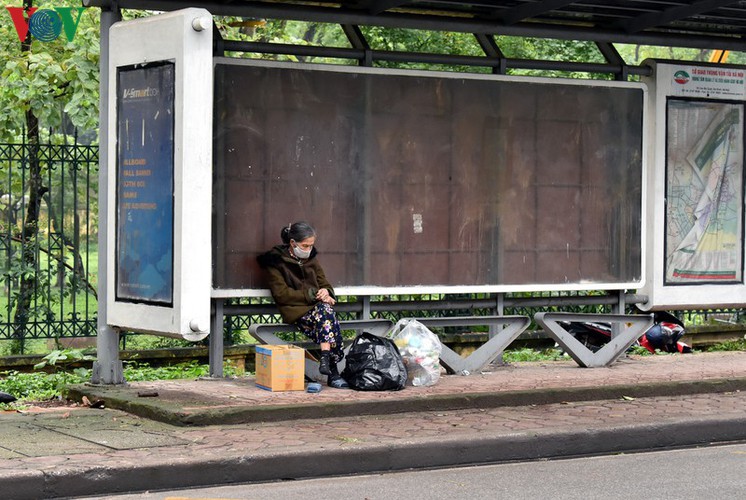 street vendors struggle to earn a living during covid-19 epidemic hinh 7