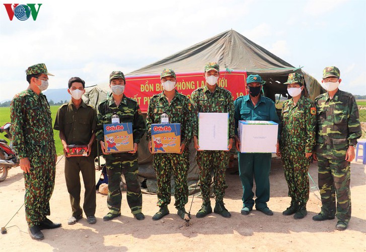 covid-19: a firm protective shield erected along south-western border hinh 16