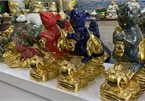 Mice-shaped ceramic products go on sale in Bat Trang Village