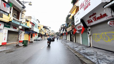A peaceful Hanoi on first day of lunar New Year