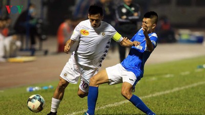 COVID-19 delays national football season until end of March