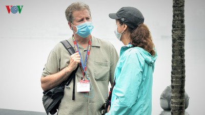 First day of face masks being compulsory comes into force in Hanoi