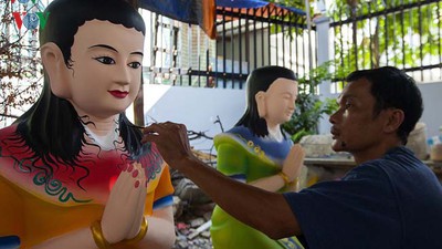 Century-old craft village specialises in Buddha statues in HCM City