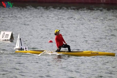 Vietnam's Phuong clinches second gold medal in canoeing event