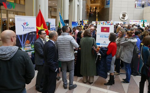 vietnamese culture introduced at exhibition in the us hinh 0