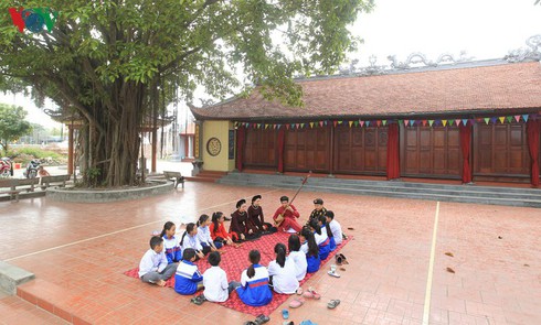 northern village helps make unique folk singing thrive again hinh 0