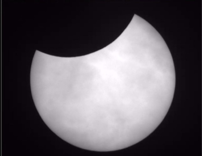 rare annular solar eclipse visible in hanoi, danang, hung yen hinh 1