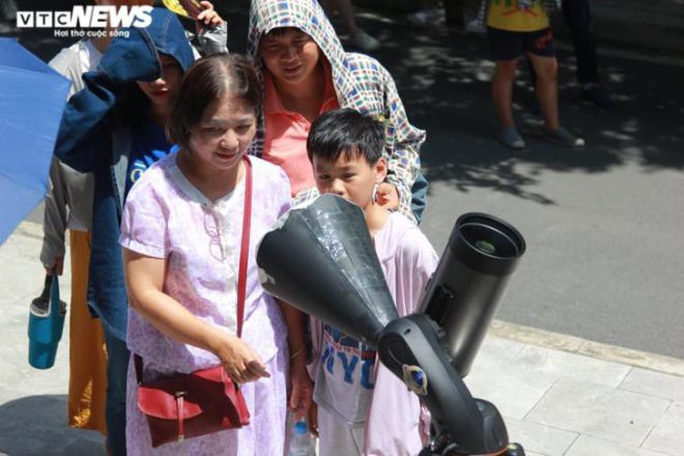 rare annular solar eclipse visible in hanoi, danang, hung yen hinh 4