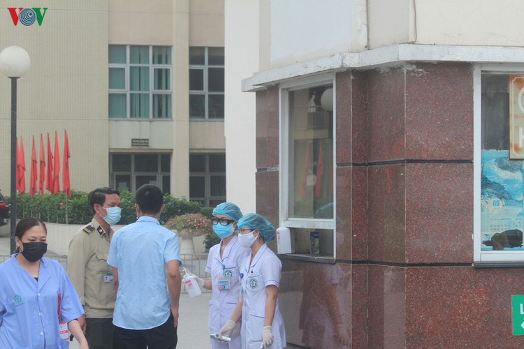 hanoi hospital under scrutiny after covid-19 infection hinh 4