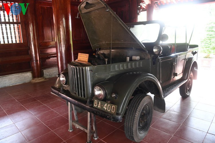a look at president ho chi minh’s house throughout his childhood hinh 13