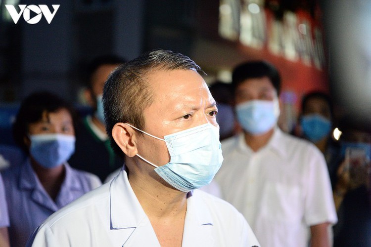 hanoi hospital reopens after a 24-hour lockdown hinh 3