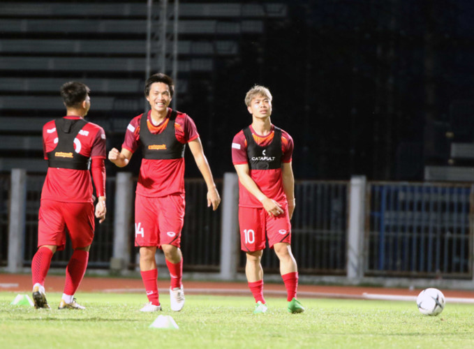 vietnamese team train in buriram ahead of king’s cup 2019 opener hinh 11