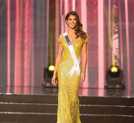 yellow evening gown worn by h’hen nie wins miss universe award hinh 2