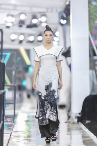 Designer Ha Duy unveils debut collection at Kunming Fashion Week