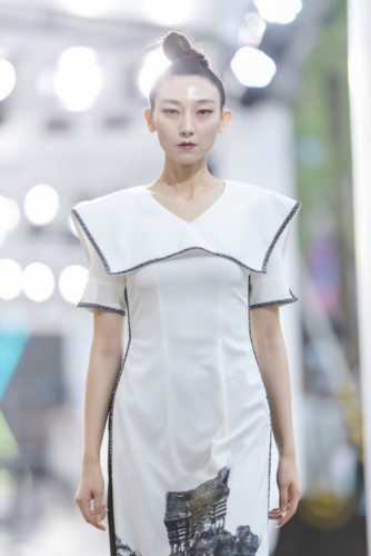 Designer Ha Duy unveils debut collection at Kunming Fashion Week