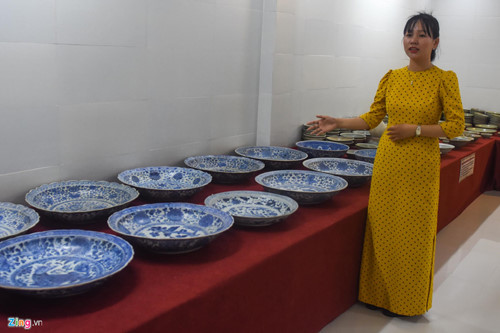 quang ngai hosts exhibition featuring treasures of ancient shipwrecks hinh 2