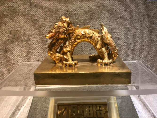 artifacts take guests on historic journey at hanoi exhibition hinh 12