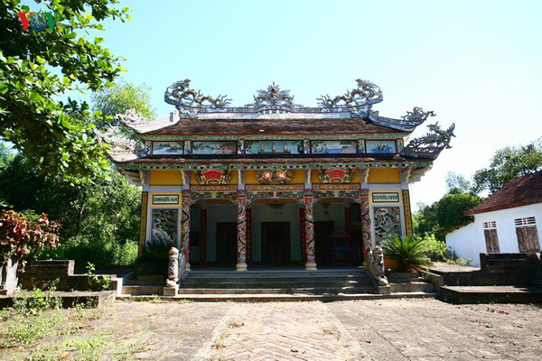 images from the peaceful ancient village of phuoc tich hinh 10