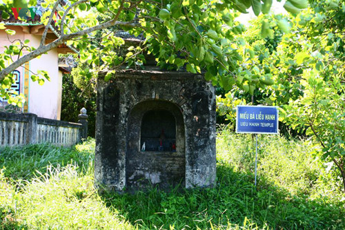 images from the peaceful ancient village of phuoc tich hinh 14