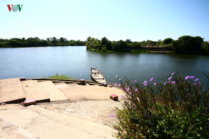 images from the peaceful ancient village of phuoc tich hinh 15