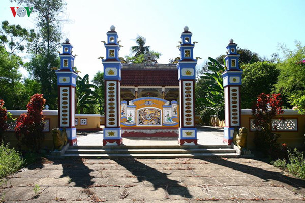 images from the peaceful ancient village of phuoc tich hinh 8