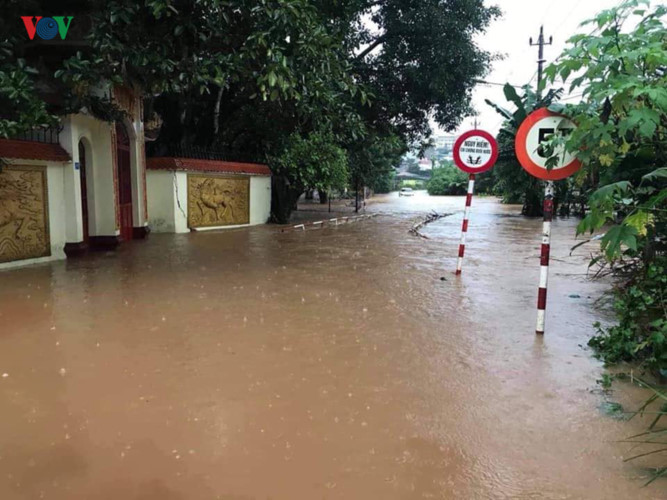 heavy rain submerges in central highlands provinces hinh 7