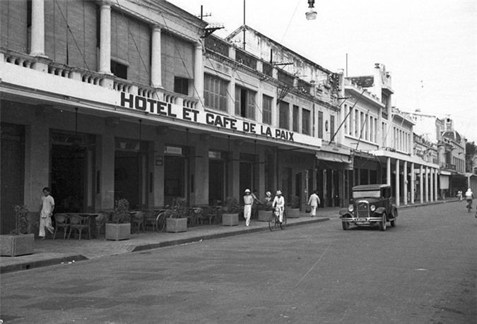 a look back at historic trang tien street through history hinh 11