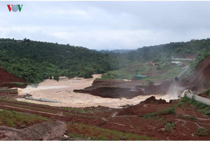 central highlands region suffers worst flooding in a decade hinh 12