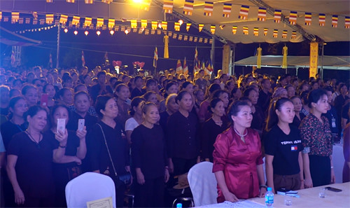 buddhists celebrate vu lan festival hinh 1