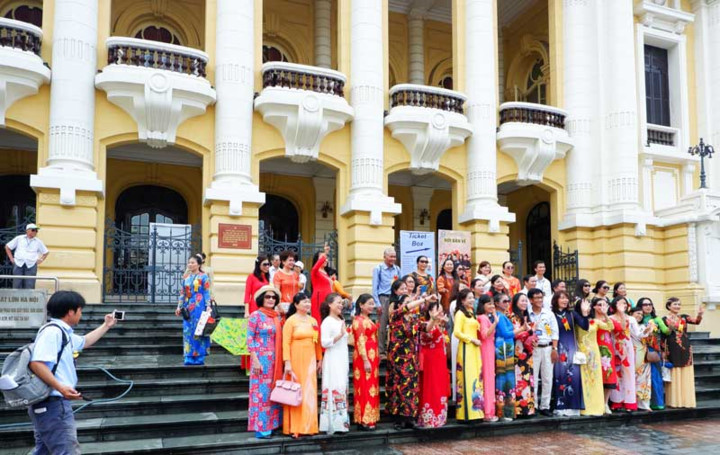 hanoi spruced up for august revolution and national day hinh 4