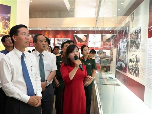 hanoi exhibition marks 50-years of president ho chi minh’s testament hinh 9