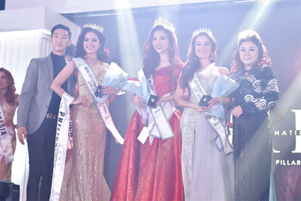 my huyen wins miss international global 2019 crown hinh 8