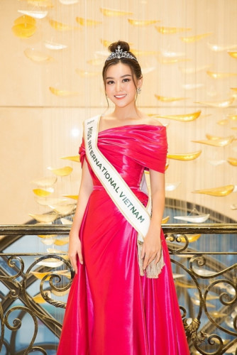 tuong san announced as vietnamese representative at miss international 2019 hinh 2