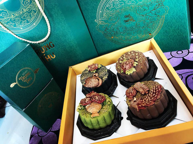 handmade mooncake market gets busy ahead of mid-autumn festival 2019 hinh 11