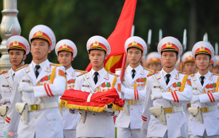 ba dinh square hosts flag raising ceremony to commemorate national day hinh 1