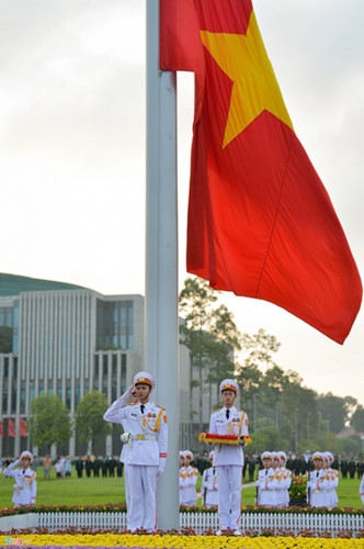 ba dinh square hosts flag raising ceremony to commemorate national day hinh 6
