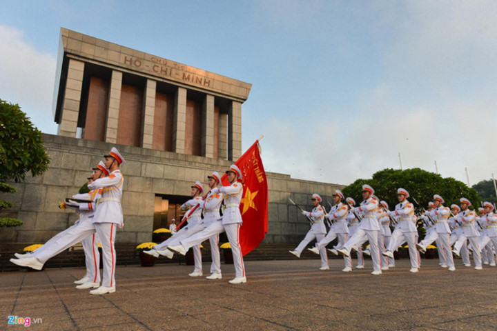ba dinh square hosts flag raising ceremony to commemorate national day hinh 8