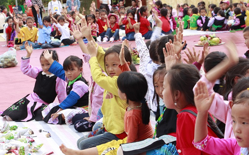 ethnic children in mountainous region celebrate mid-autumn festival early hinh 8