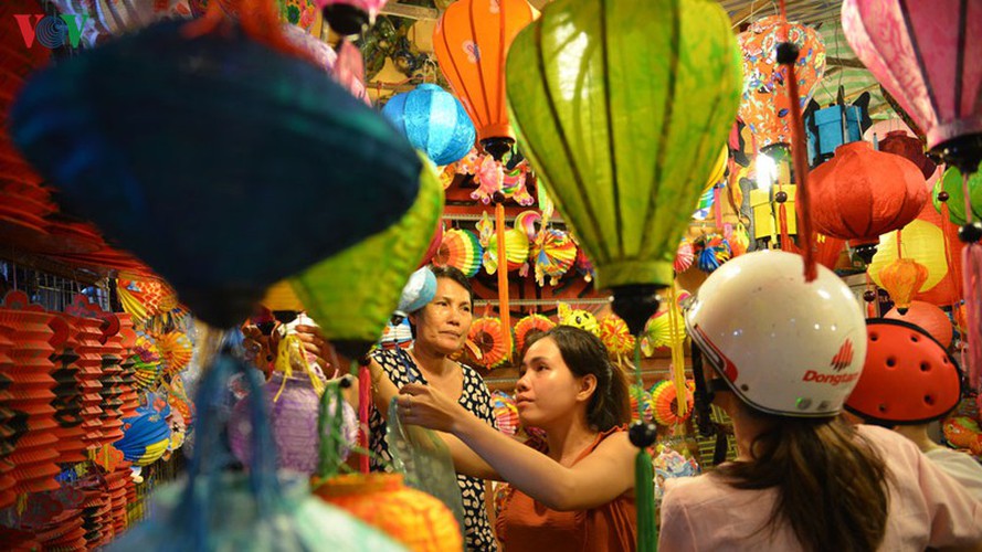 lantern street brought to life in hcm city for mid-autumn festival hinh 10