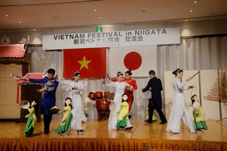 vietnamese culture put on display during niigata festival in japan hinh 3