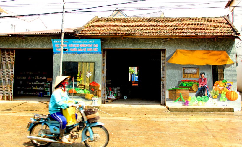 an insight into the fascinating murals on display in hanoi’s chu xa village hinh 1